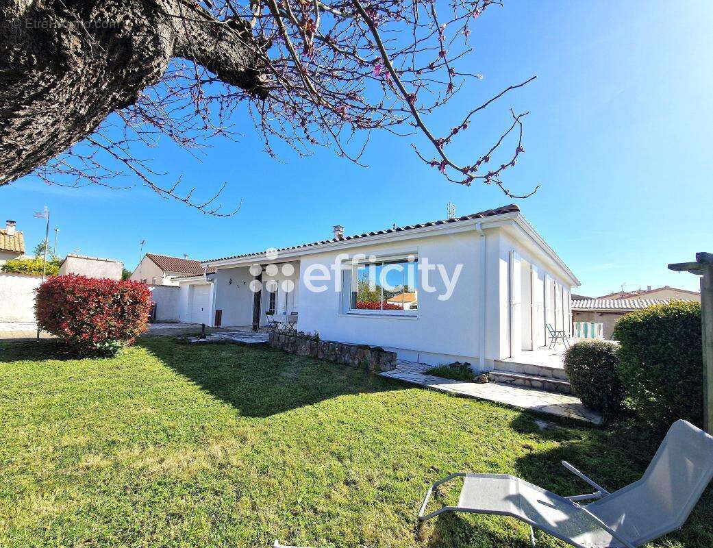 Maison à VAUX-SUR-MER