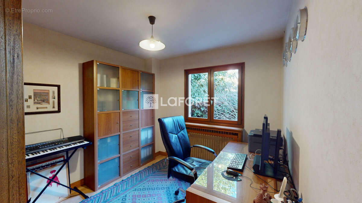 Maison à LE PERREUX-SUR-MARNE