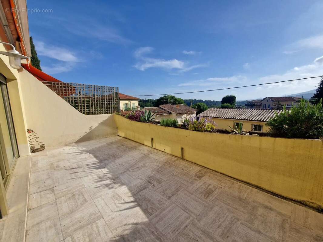 Appartement à VENCE