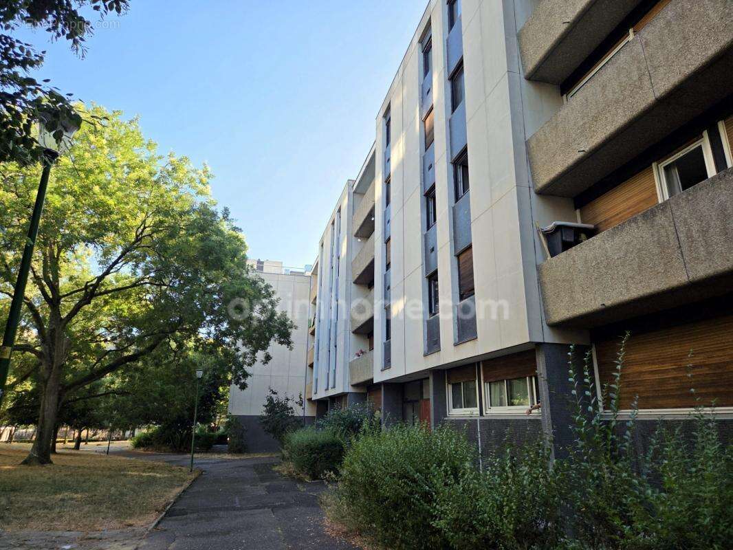 Sarcelles - Rue Louis Lebrun - Appartement 4 pièces - 74 m2 - 159 000 € FAI - photo 7