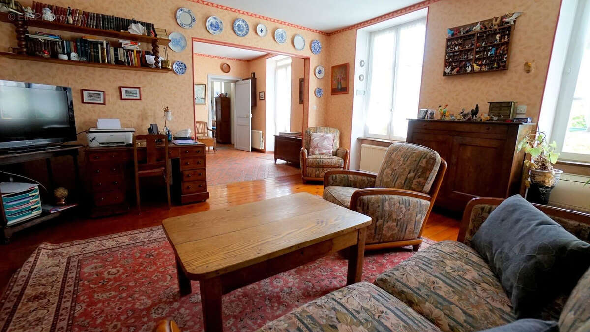 Maison à EPONE