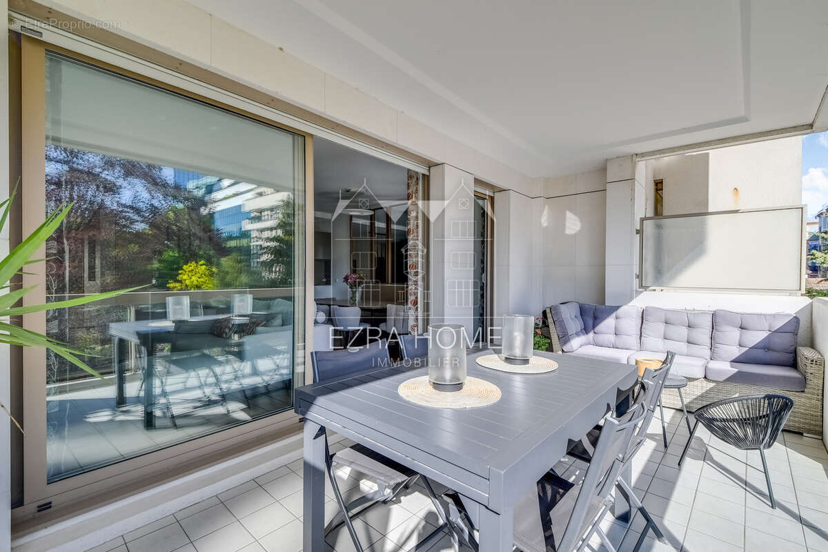 Appartement à LEVALLOIS-PERRET