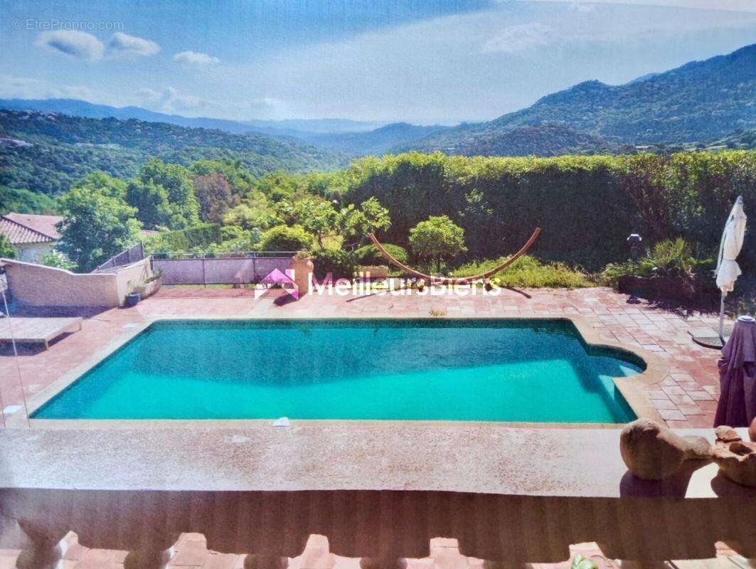 Maison à LES ADRETS-DE-L&#039;ESTEREL