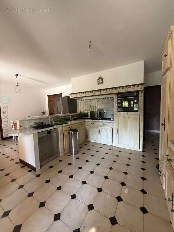 Maison à FORCALQUIER