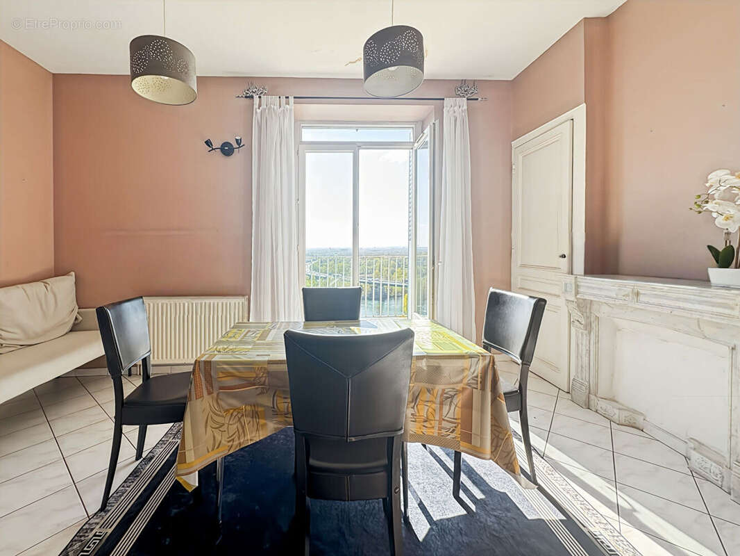 Maison à CALUIRE-ET-CUIRE