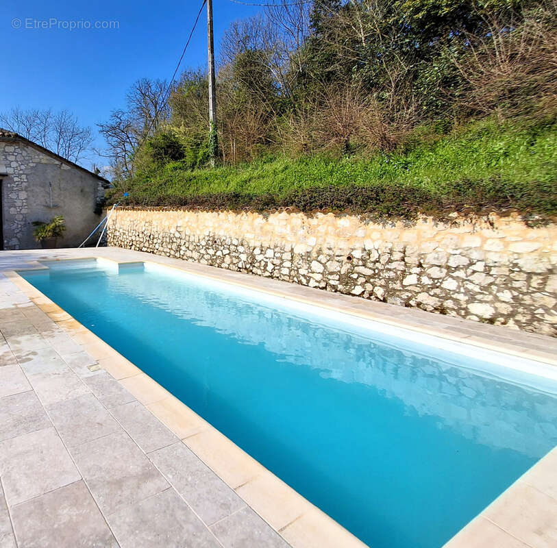 Maison à CASTELSAGRAT