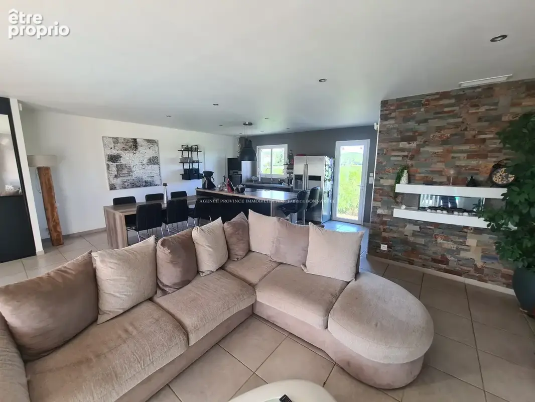 Maison 5 pièces 120 m² à vendre à Saint-Paul-Trois-Chateaux (26130) - photo 3