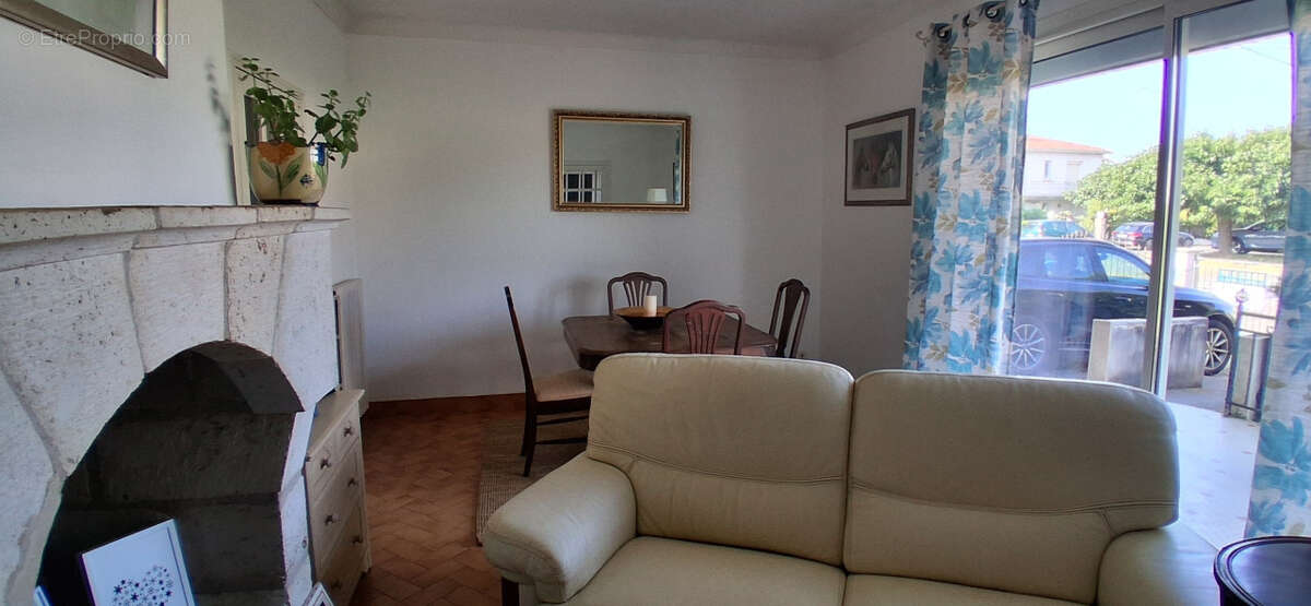 Maison de plein pied à vendre à Saint-Sylvestre-sur-Lot - photo 4