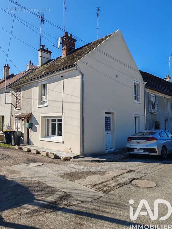 Photo 1 - Maison à VILLIERS-SUR-MORIN