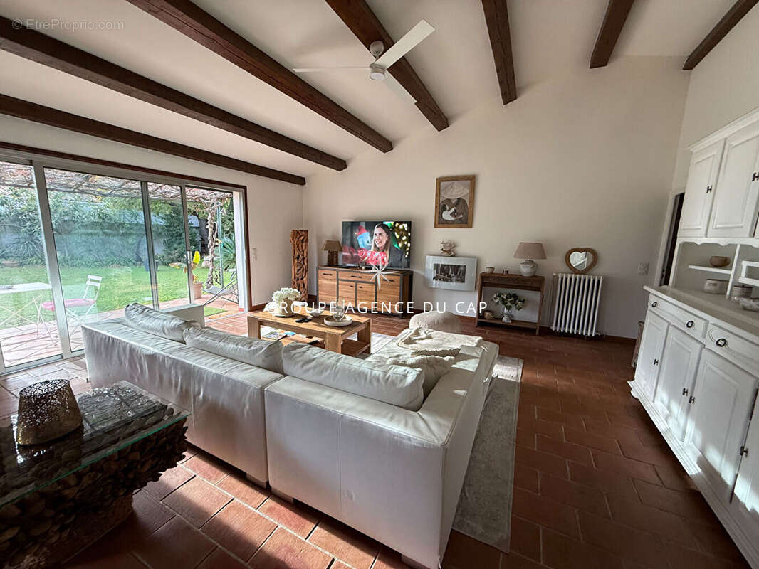 Maison à ROQUEBRUNE-SUR-ARGENS