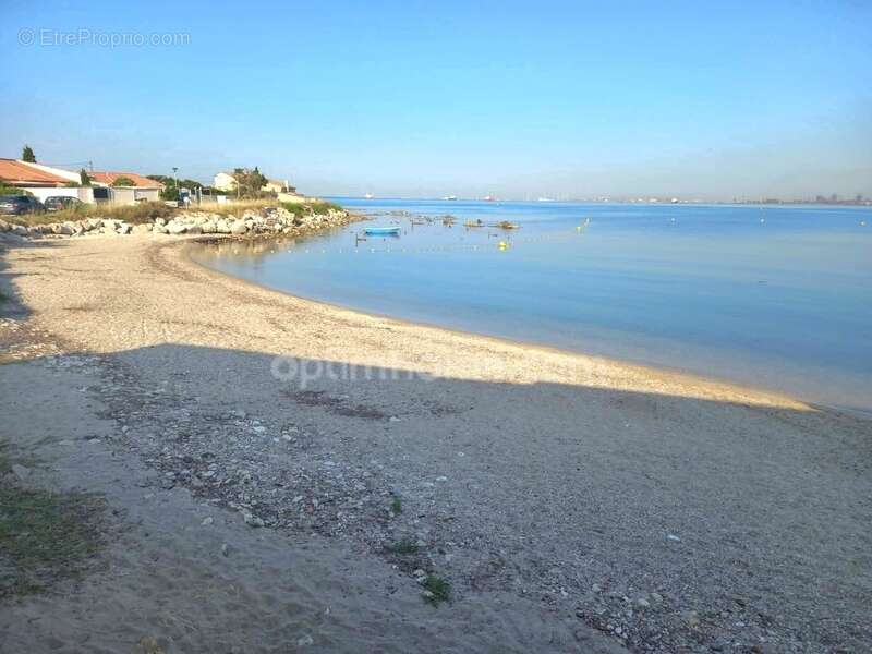 À seulement 50 mètres de la mer ! Une villa lumineuse avec jardin piscinable dans un environnement exceptionnel. Maison à vendre - photo 4