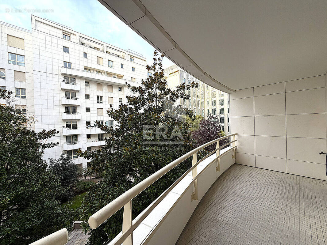 Appartement à LEVALLOIS-PERRET