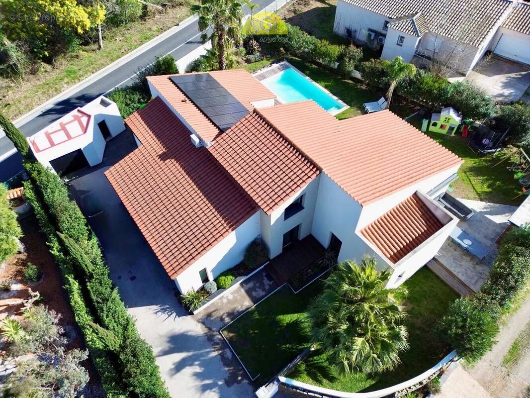 Maison à SAINT-GENIS-DES-FONTAINES