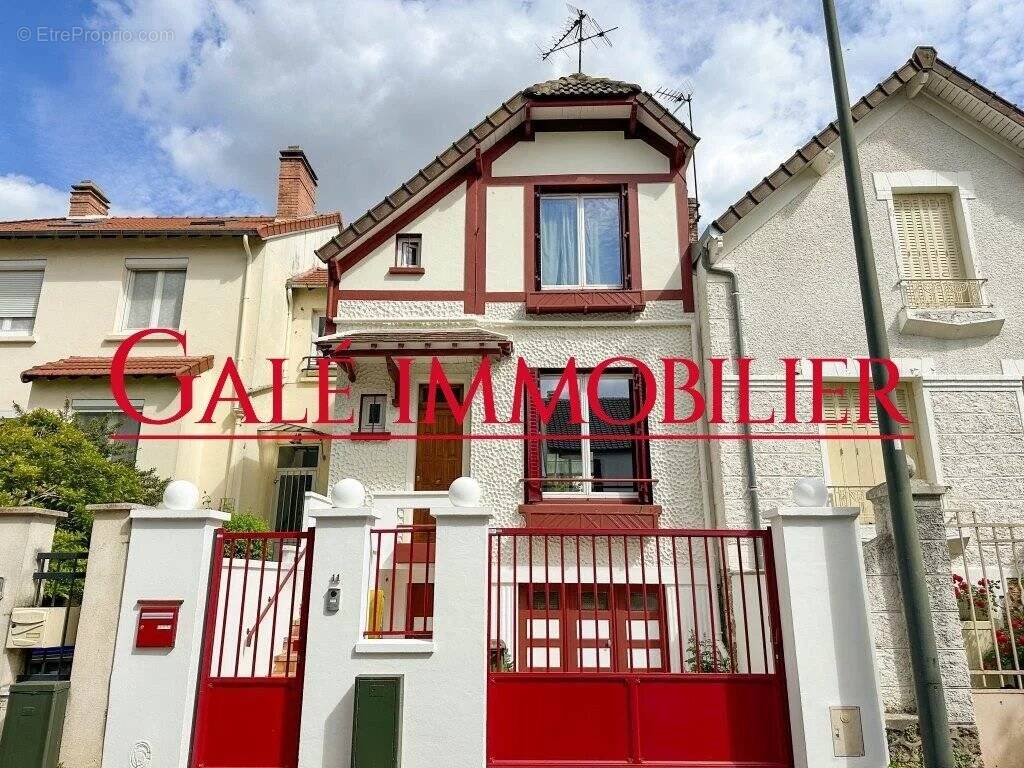 Appartement à BOURG-LA-REINE