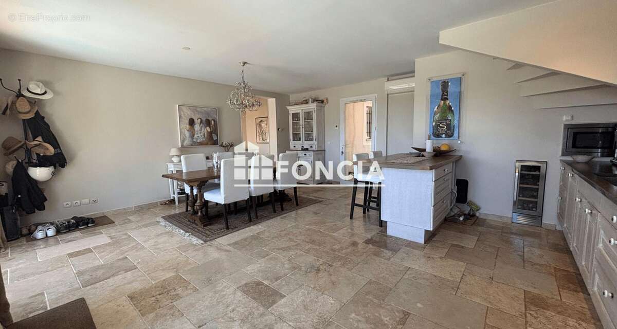 Maison à BORMES-LES-MIMOSAS