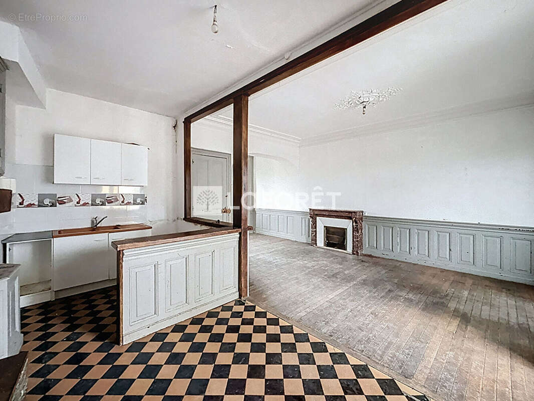 Maison à BELLOU-EN-HOULME