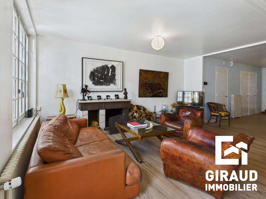 Maison à FONTENAY-LE-COMTE