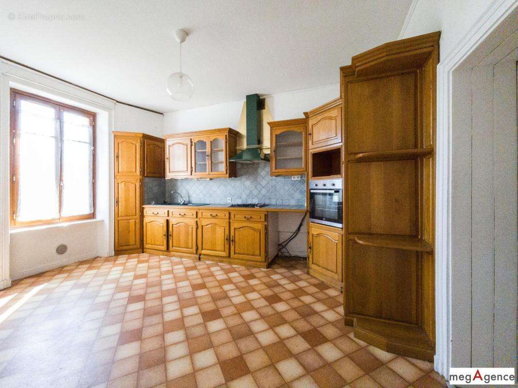 Appartement à FOUGERES