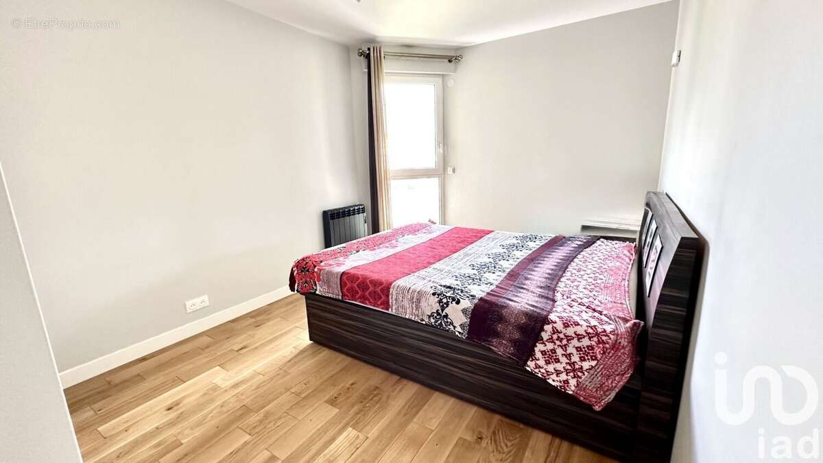 Photo 7 - Appartement à COURBEVOIE
