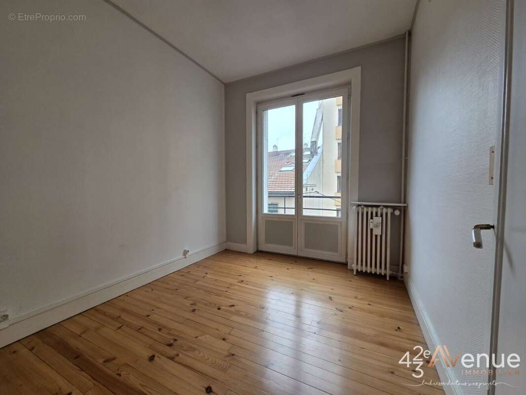 Appartement à SAINT-ETIENNE