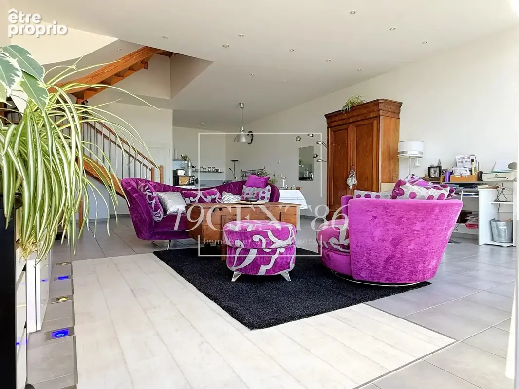 Appartement 4 pièces 132 m² à vendre à Pelussin (42410) - photo 2