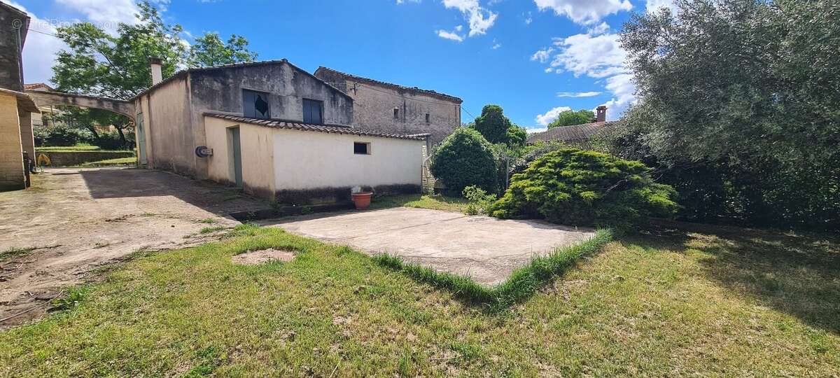 Maison à COLLIAS