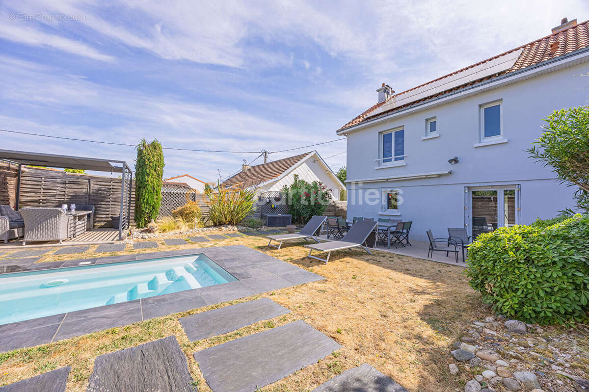 Bouguenais les couets -- maison -- 121 m2 -- 4 chambres -- piscine -- garage -- dépendance - photo 14