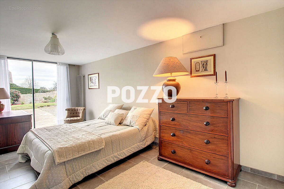 Maison à DONVILLE-LES-BAINS