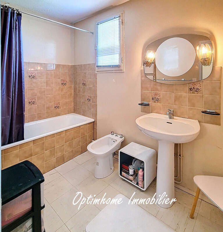 Appartement à FUMEL