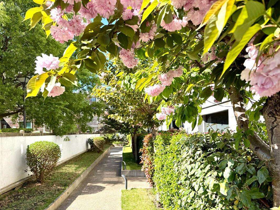 Appartement à AUBERVILLIERS
