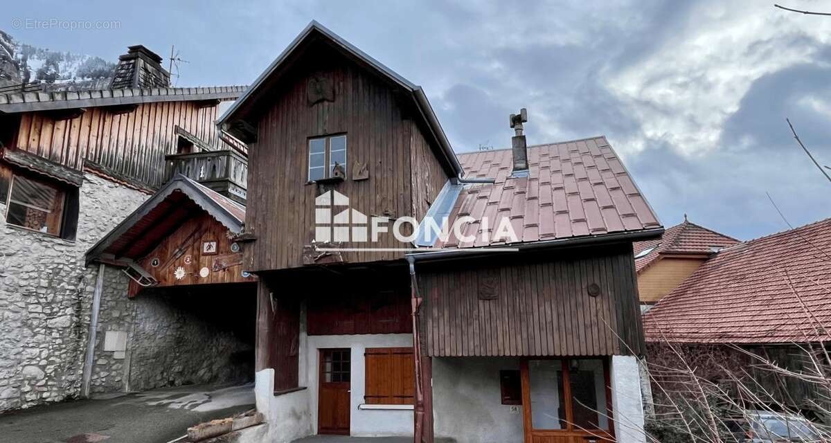 Maison à THOLLON-LES-MEMISES