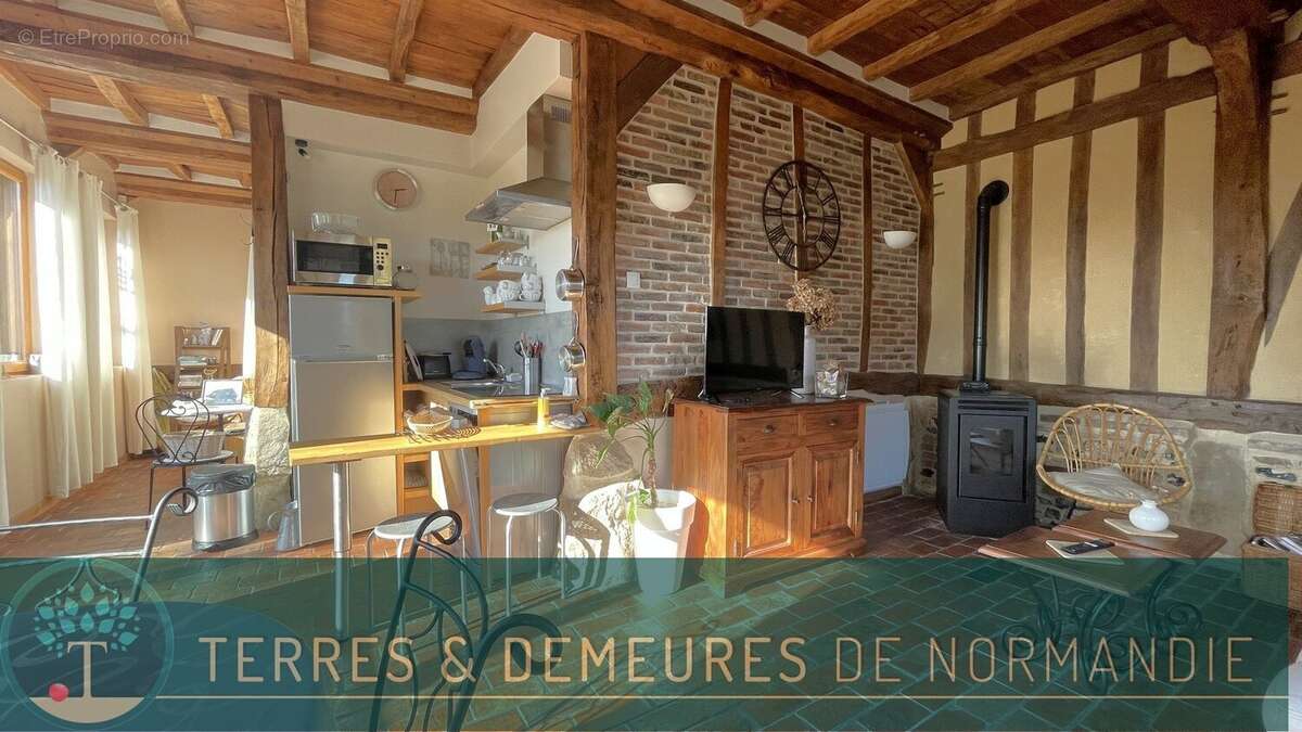 Maison à BURES-EN-BRAY