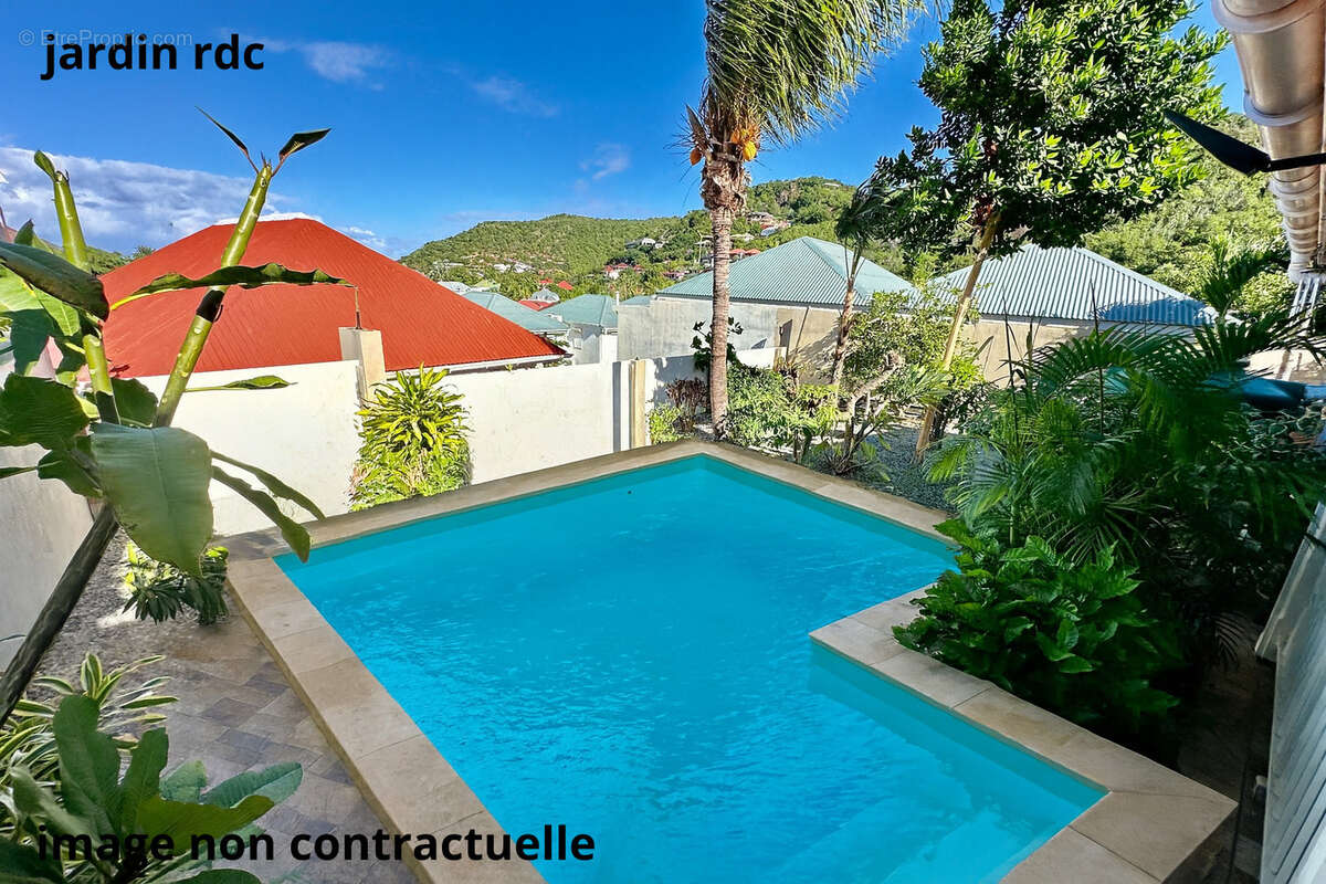 Maison à CAPESTERRE-BELLE-EAU