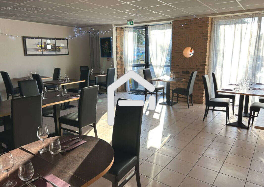 Commerce 246 m² à Arnac-Pompadour  - photo 9