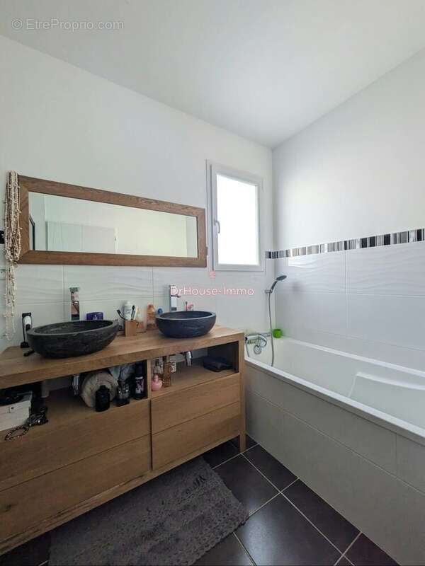 Maison à CIRE-D&#039;AUNIS