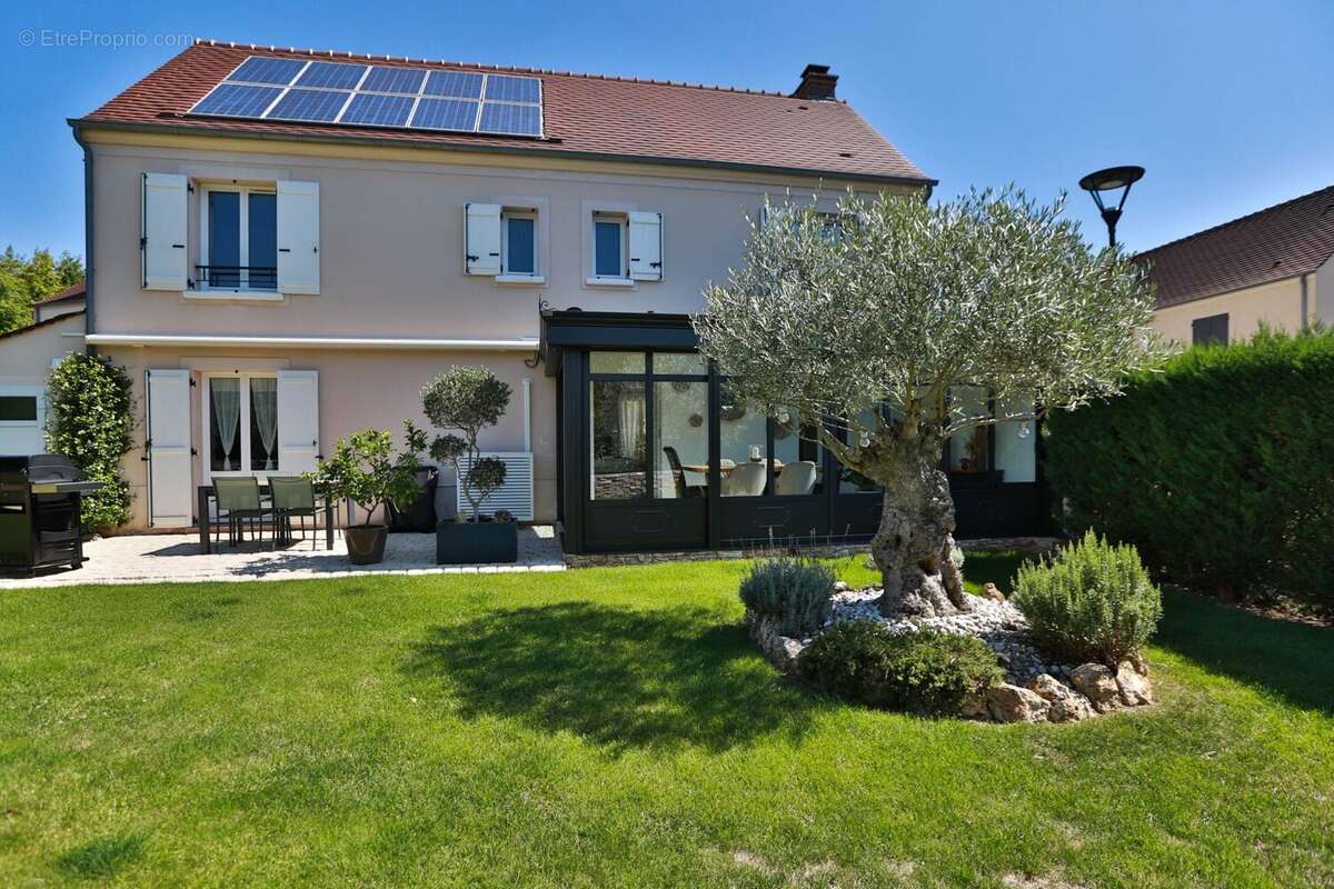 Maison à MAGNY-LE-HONGRE