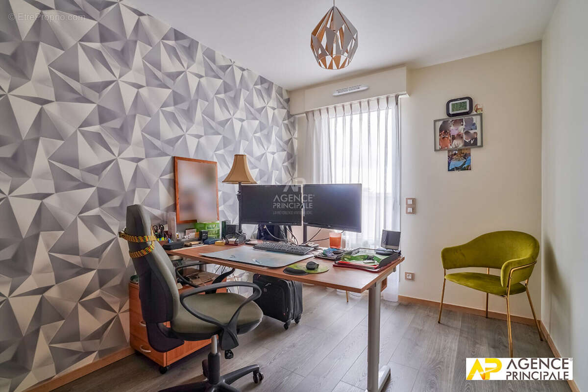Appartement  6 pièce(s) 125.57 m2 -exclusivite - ascenseur - photo 8
