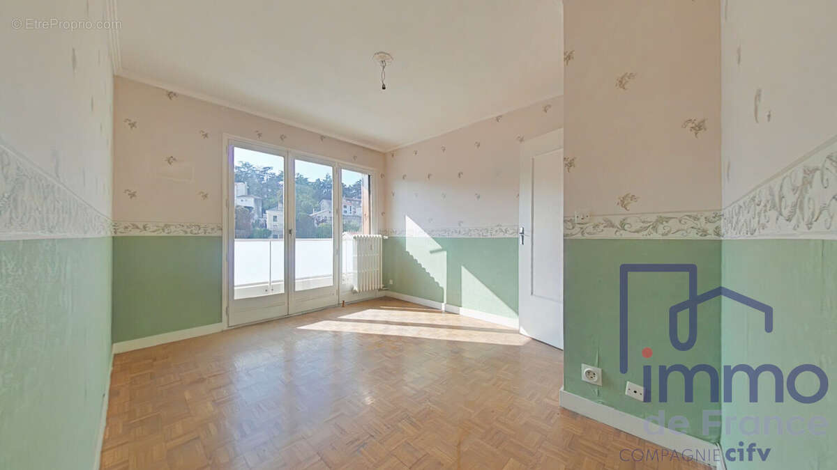 Appartement à SAINT-ETIENNE