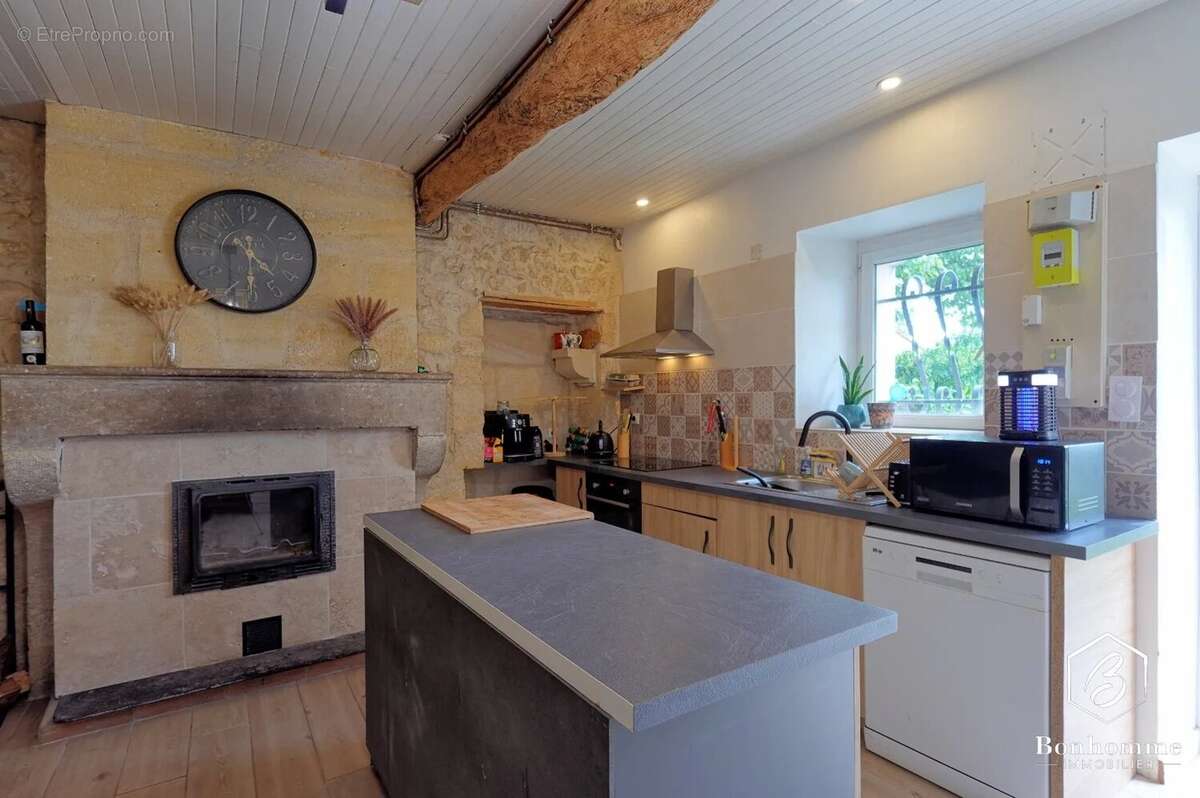 Maison 3 pièces - 105m2 - LESTIAC SUR GARONNE - photo 3