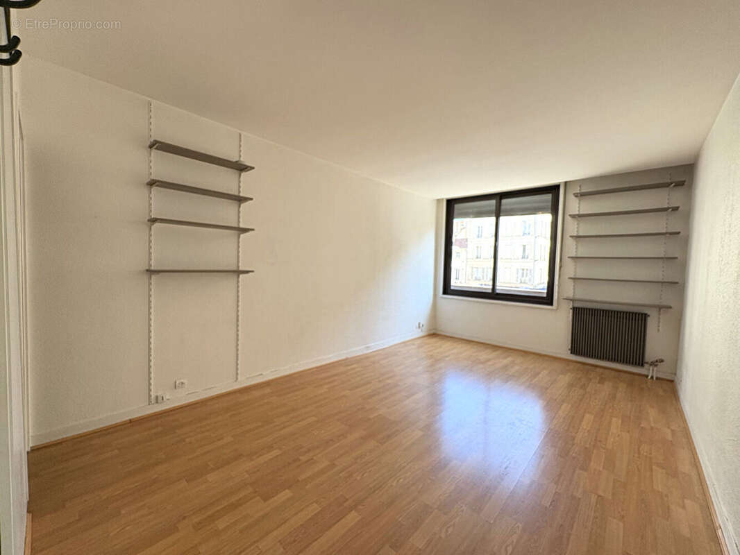 Appartement à SURESNES