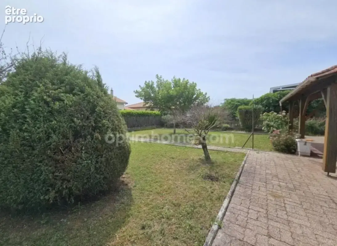  Maison familiale de 100 m² — 4 chambres & Jardin de 550 m² à LA COURONNE (16) - photo 3