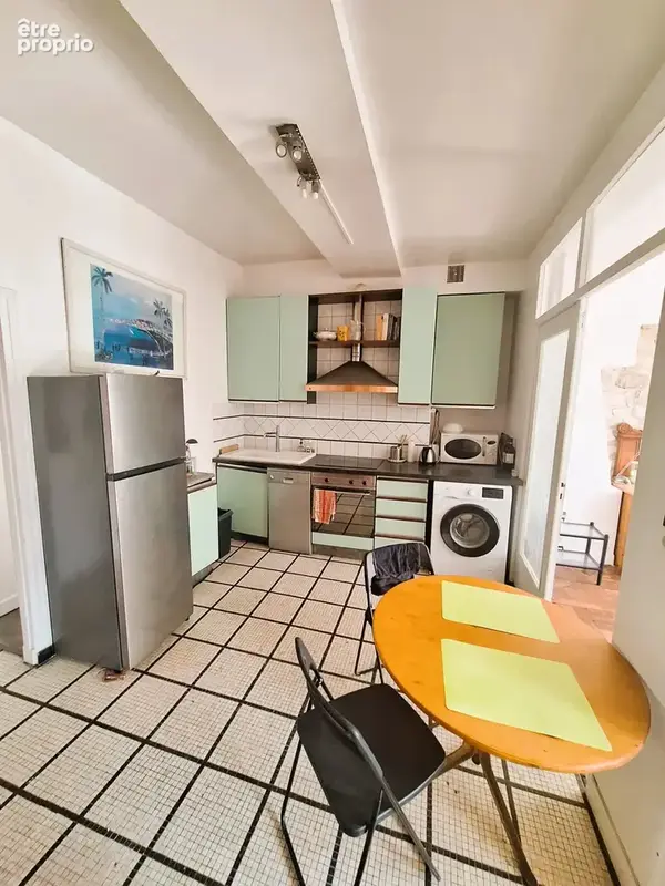 Xème, Porte Saint-Martin - 4 pièces de 64m² - 3ème ascenseur - 735 000 euros - photo 11