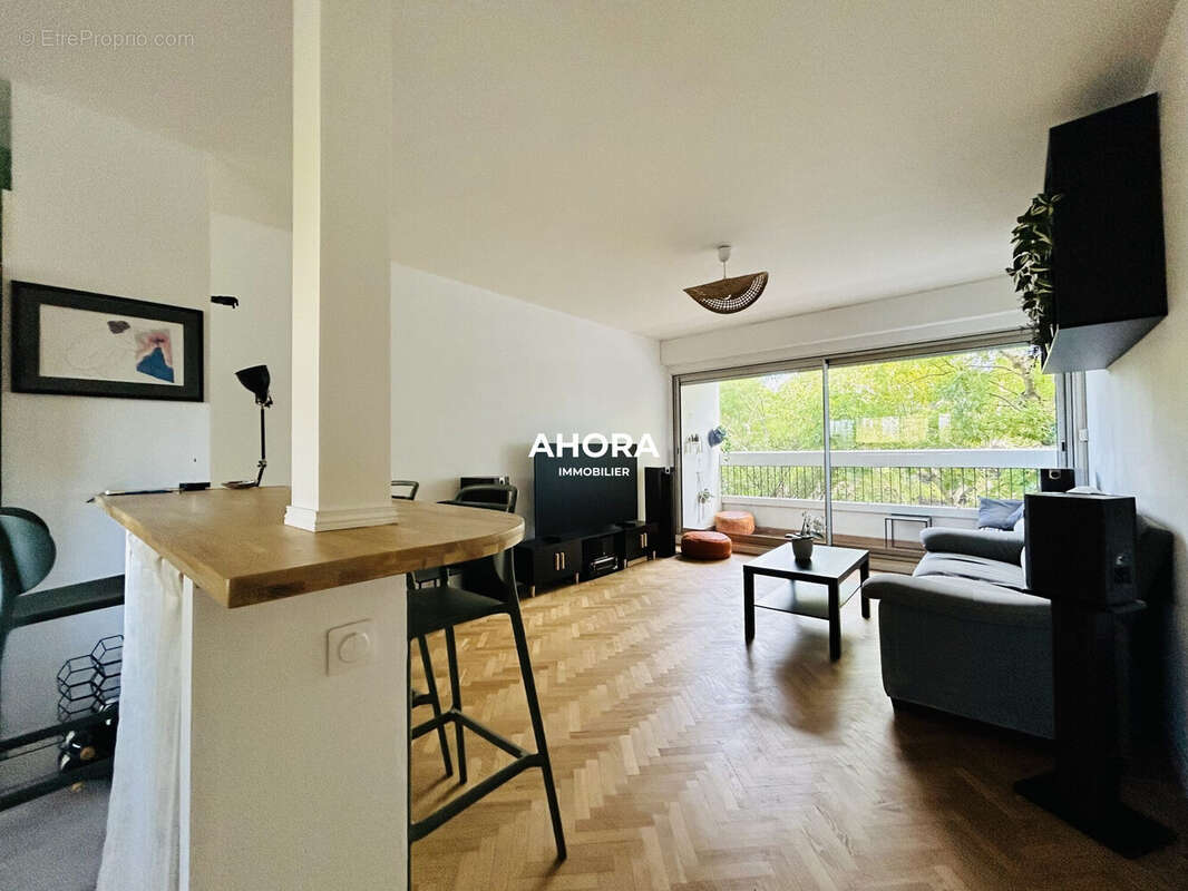 Appartement à MARSEILLE-9E