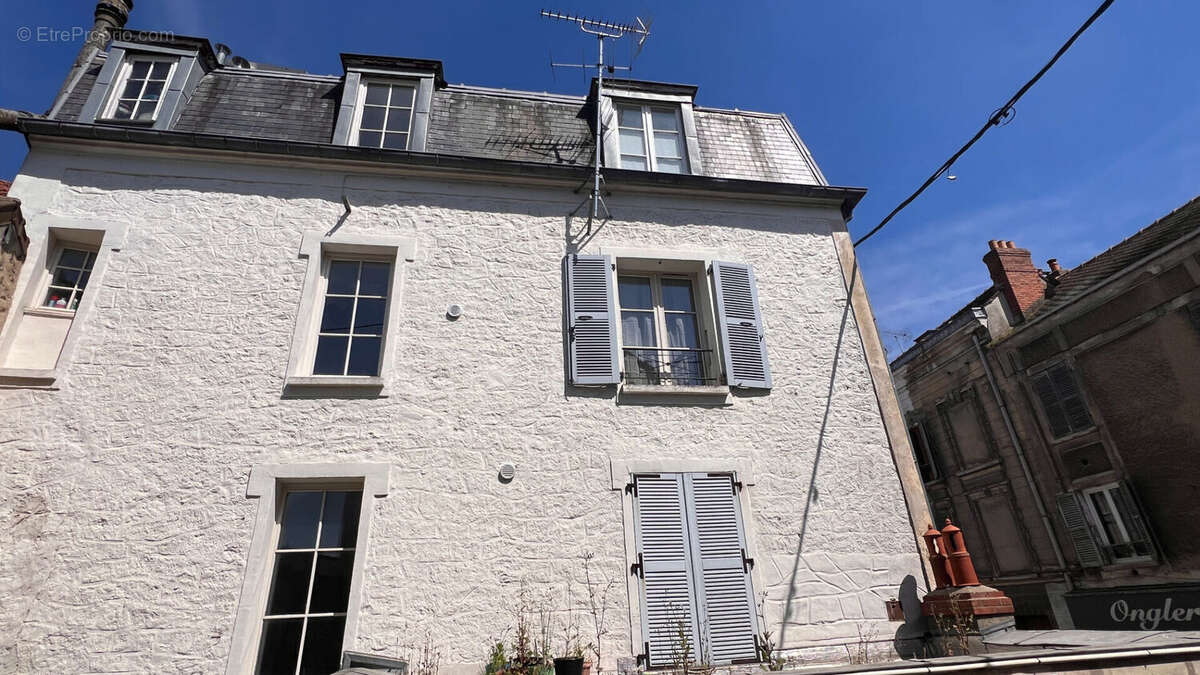 Appartement à CORBEIL-ESSONNES
