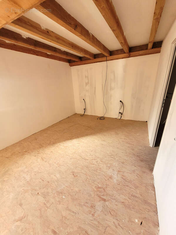 Maison à ONET-LE-CHATEAU