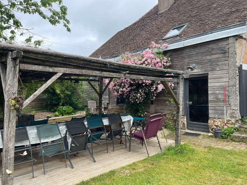 Coup de coeur assuré -Propriété de caractère en pierre-Maison familiale & gîte de 280m2 sur un terrain d'environ 2,8 ha proche d - photo 8