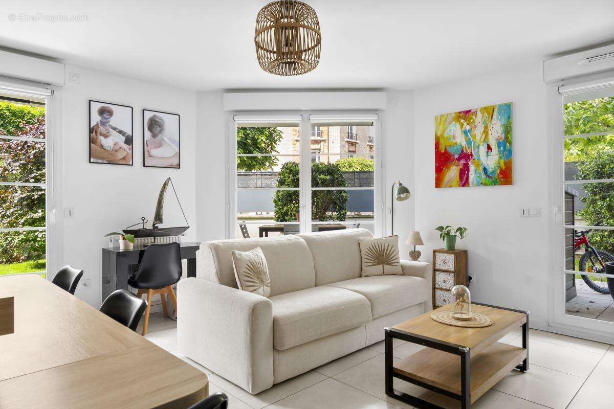 Appartement à LA GARENNE-COLOMBES