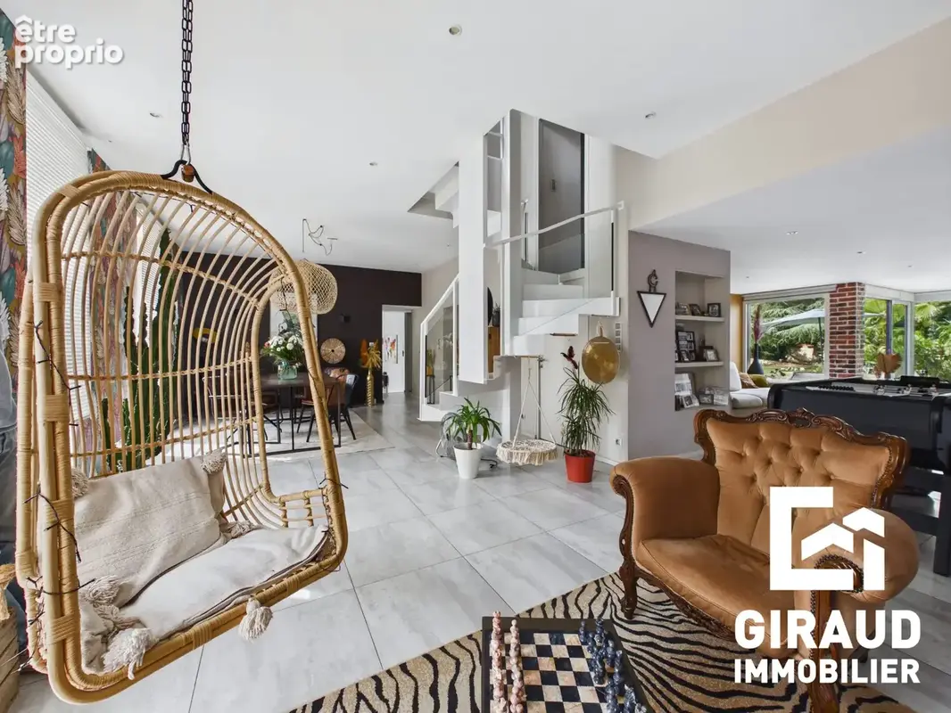 Maison 7 pièces 258 m² à vendre à Fontenay-Le-Comte (85200) - photo 6