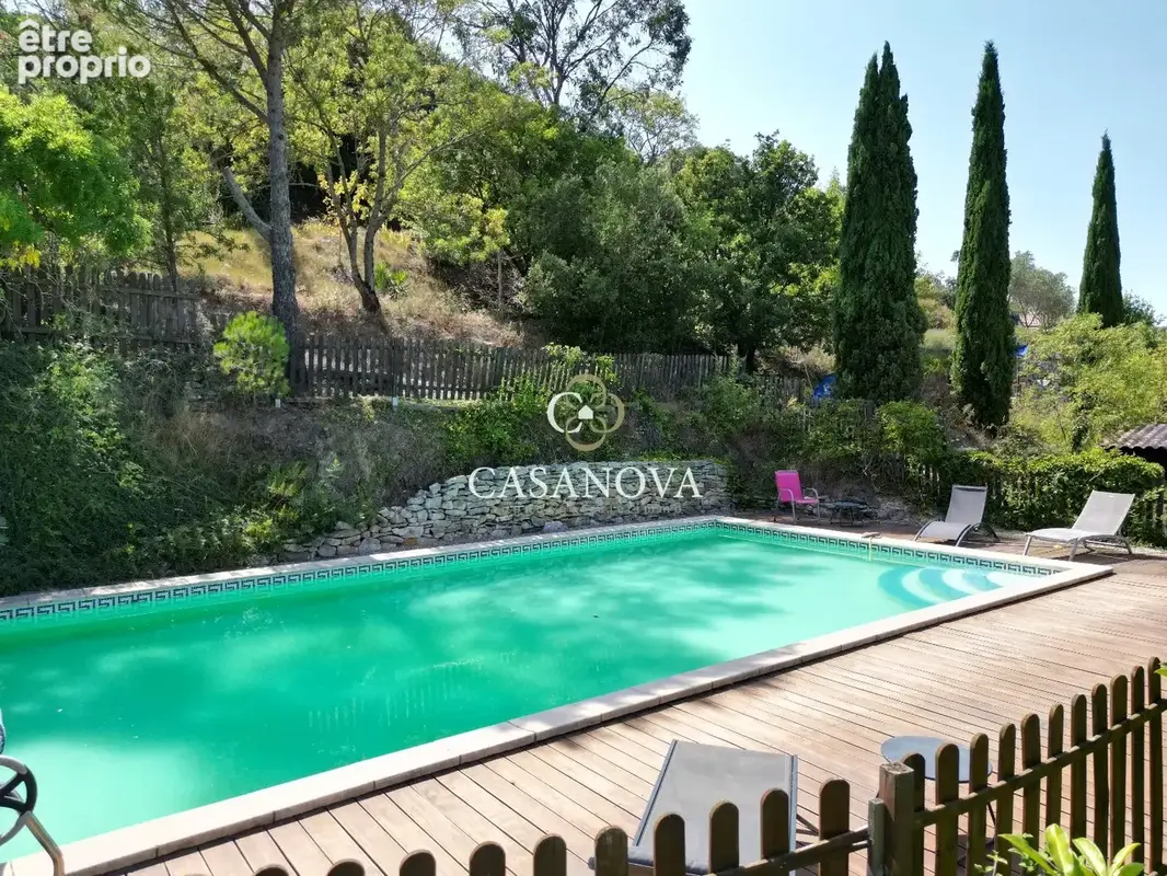 Point de VUE PANORAMIQUE. Bâti de CARACTERE avec piscine et 250 m² habitables et possibilité de projet touristique (chambres d'h - photo 12