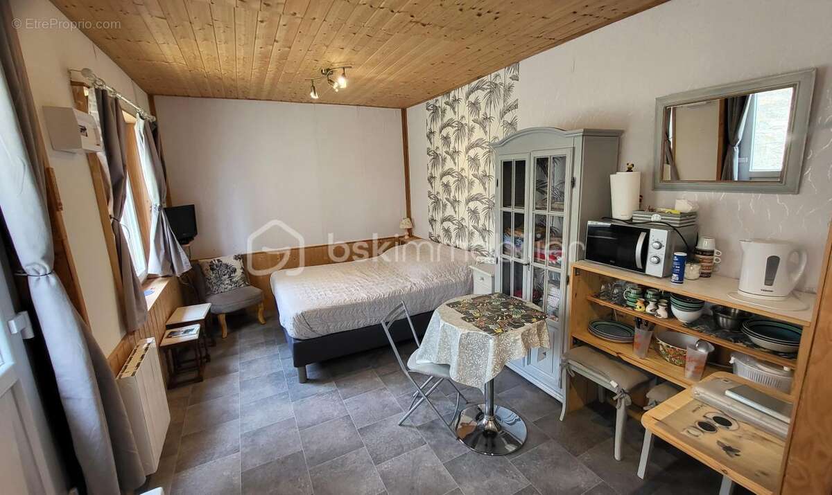 Maison à LE MESNIL-GILBERT